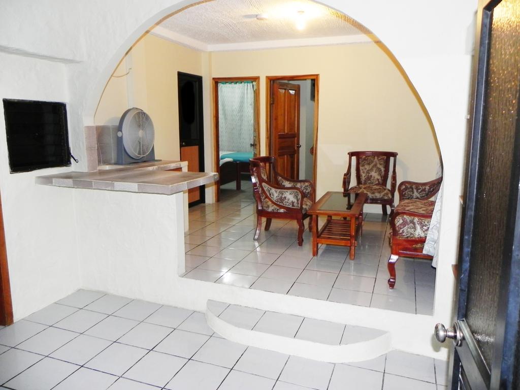 Hotel Galapagos Paradise ปูแอร์โตอาโยรา ภายนอก รูปภาพ