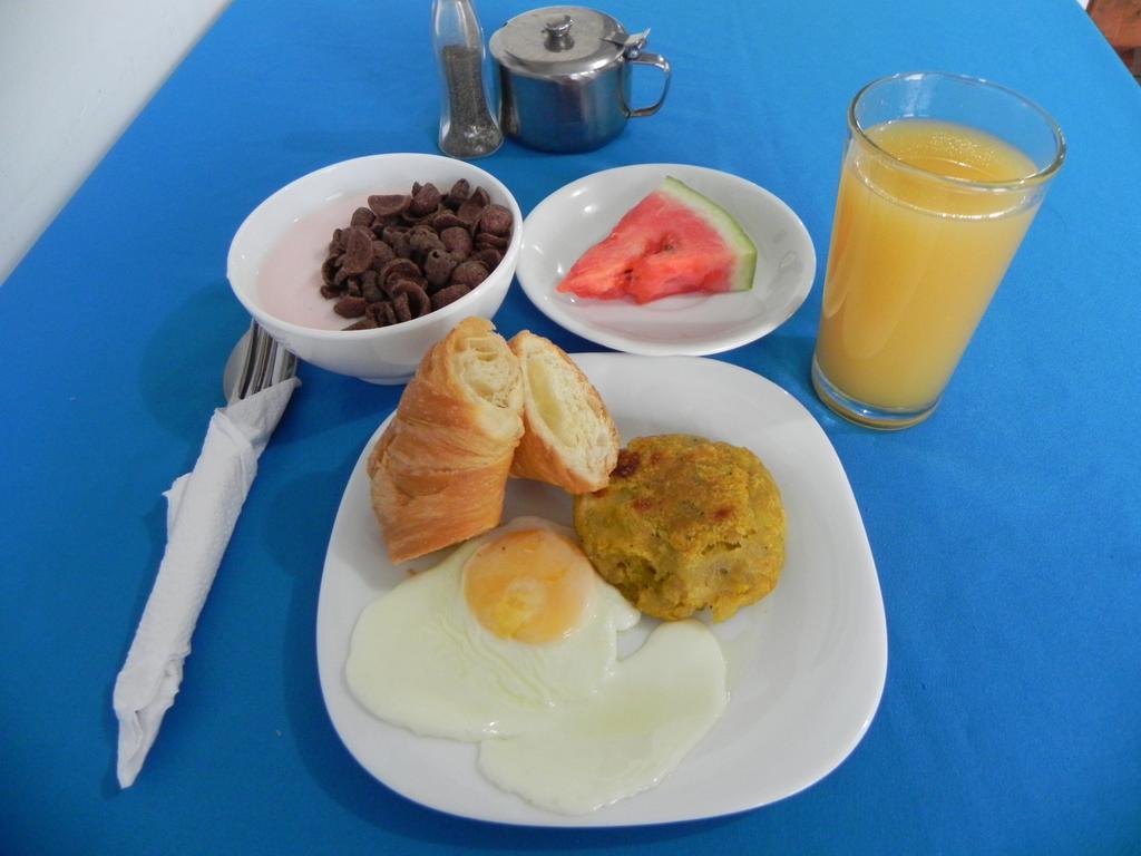 Hotel Galapagos Paradise ปูแอร์โตอาโยรา ภายนอก รูปภาพ