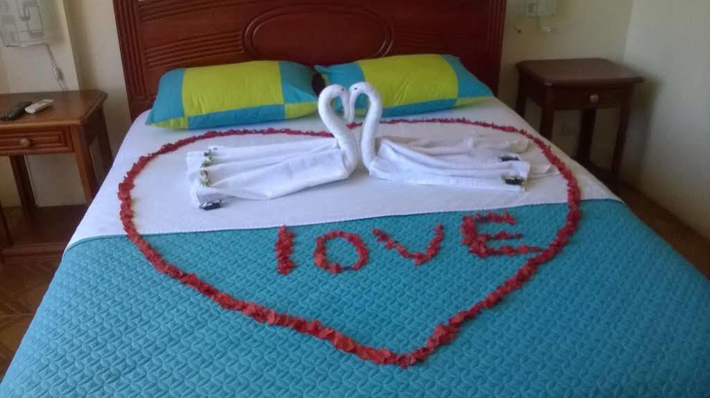 Hotel Galapagos Paradise ปูแอร์โตอาโยรา ภายนอก รูปภาพ